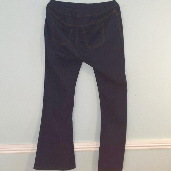 Forever 21 Plus Size Bootcut Stretch Jeans - Picture 2 of 5